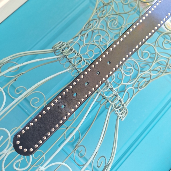 Genuine Italian Leather Studded Belt Womens - Picture 14 of 16